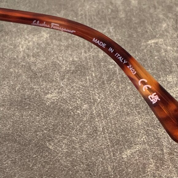 NIB- Women's Salvatore FERRAGAMO Stylized Aviator w/ Gradient Lens - Picture 8 of 15